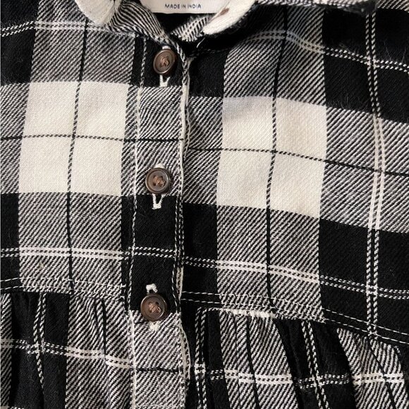 Black And White Plaid Dress - Picture 2 of 13